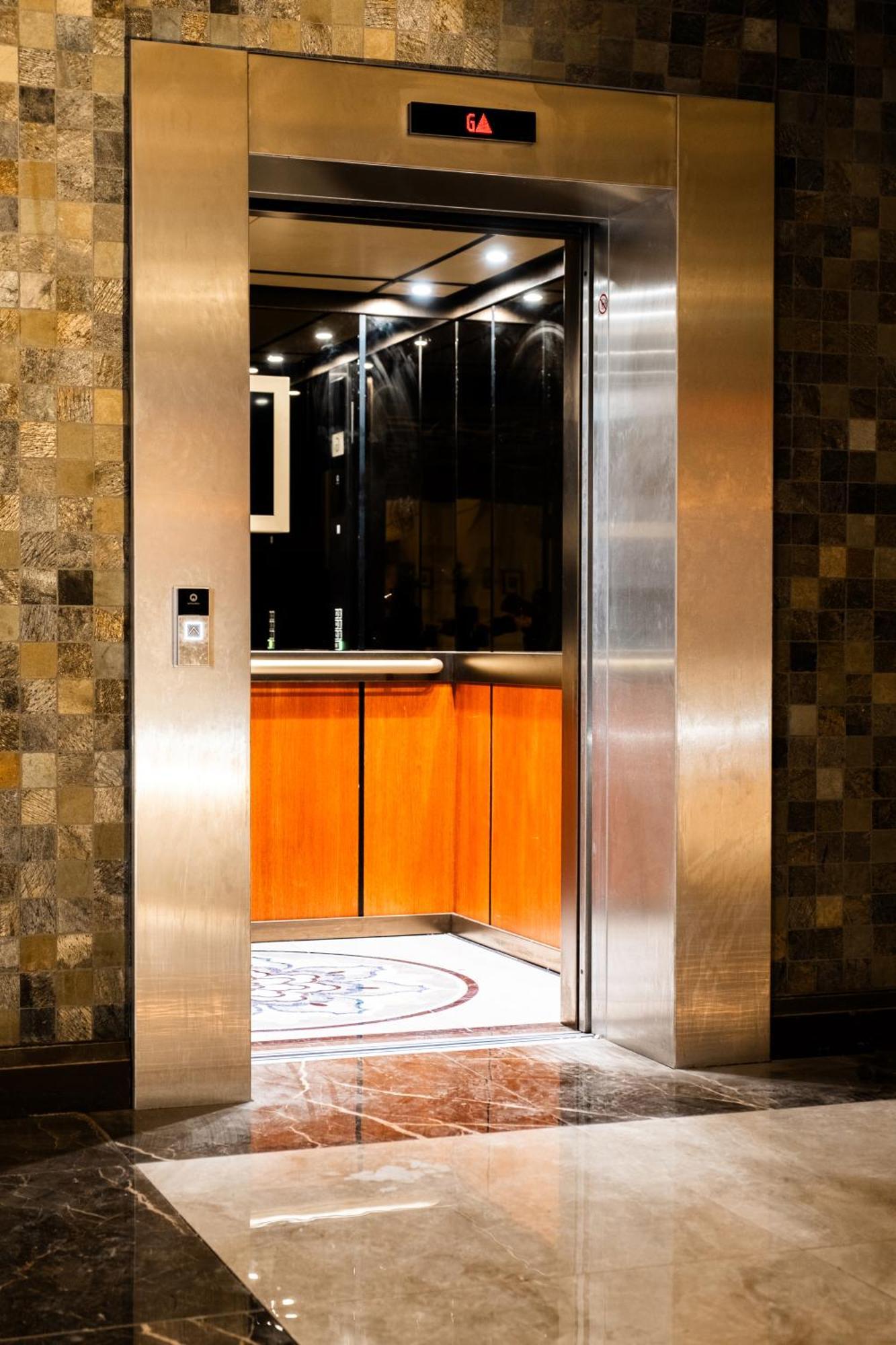 Muthu Glasgow River Hotel Ерскін Екстер'єр фото